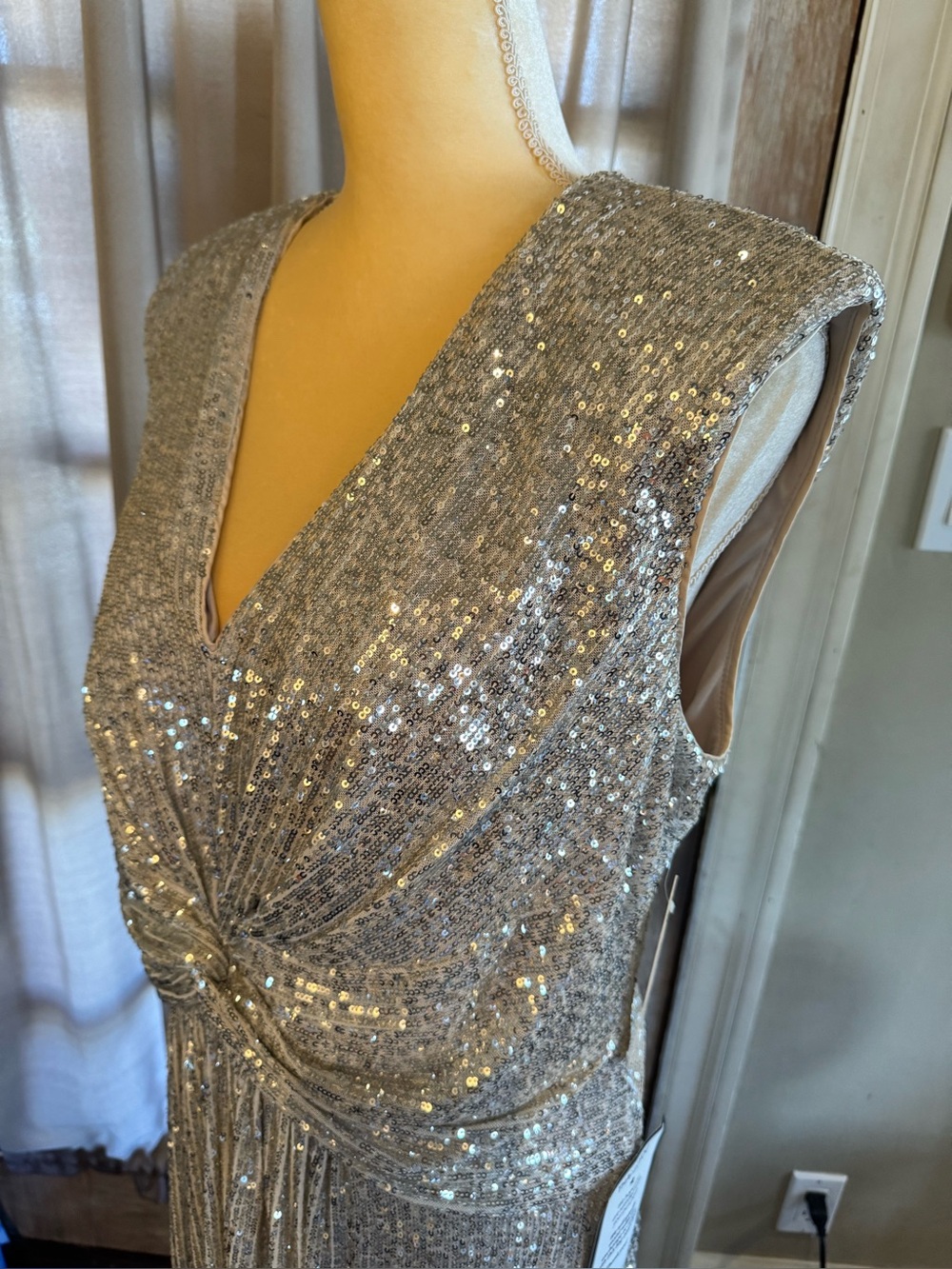 NWT Plus Size 14W Eliza J Silver Sequin Sleeveless V-Neck Maxi  Evening Gown - Picture 11 of 14